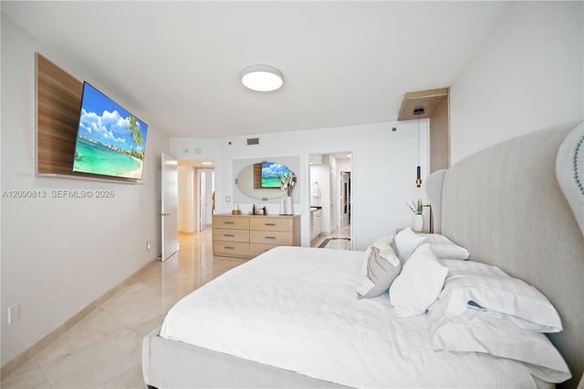 19111 Collins Avenue 2207, Sunny Isles Beach, FL 33160