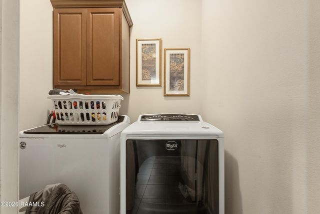 1005 Bridgetowne Lane, Breaux Bridge, LA 70517