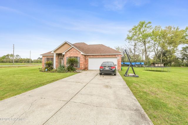 1005 Bridgetowne Lane, Breaux Bridge, LA 70517