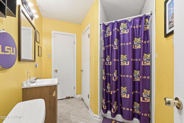 1005 Bridgetowne Lane, Breaux Bridge, LA 70517