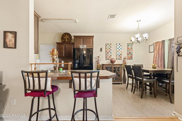 1005 Bridgetowne Lane, Breaux Bridge, LA 70517