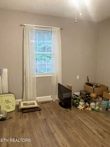 111 Sycamore Dr., Crossville, TN 38555