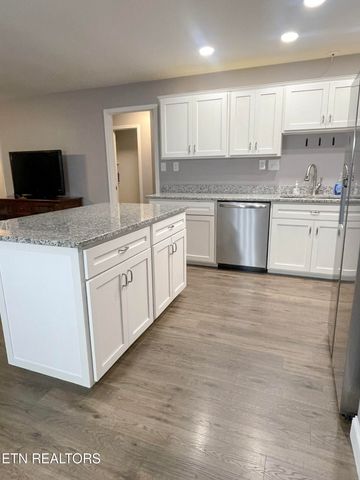 111 Sycamore Dr., Crossville, TN 38555