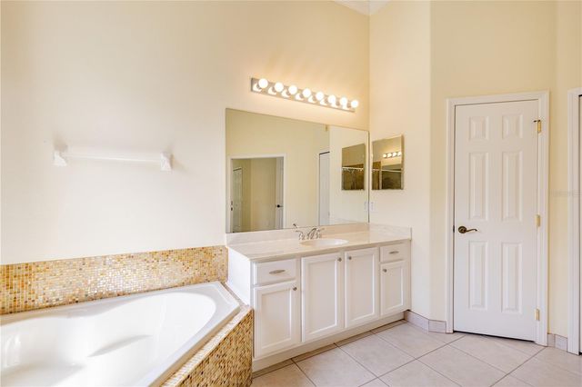 2718 KNIGHTSBRIDGE ROAD, Clermont, FL 34711