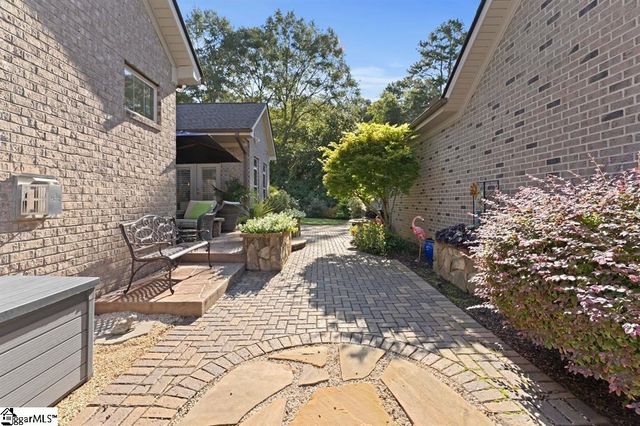 20 Layken Lane, Simpsonville, SC 29681