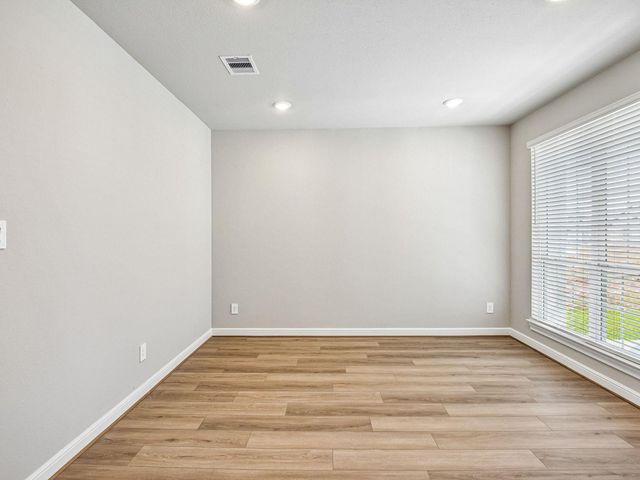 5225 Great Oaks Drive, Pearland, TX 77584