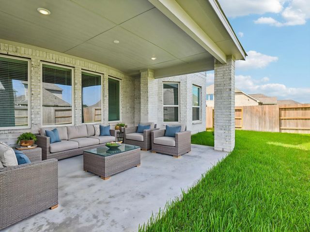 5225 Great Oaks Drive, Pearland, TX 77584