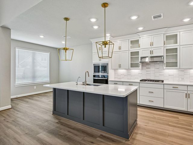 5225 Great Oaks Drive, Pearland, TX 77584