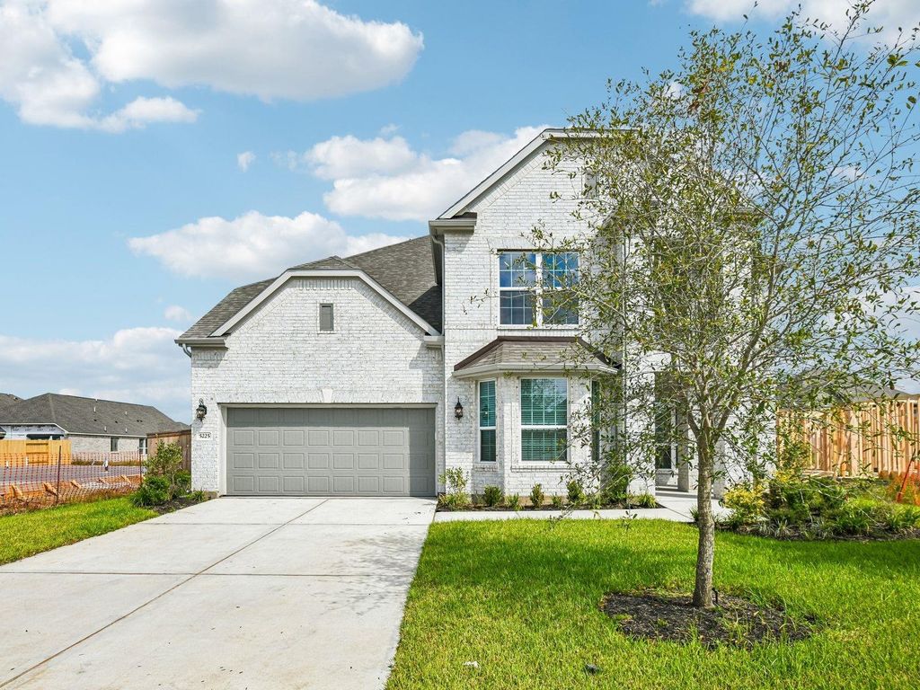 5225 Great Oaks Drive, Pearland, TX 77584