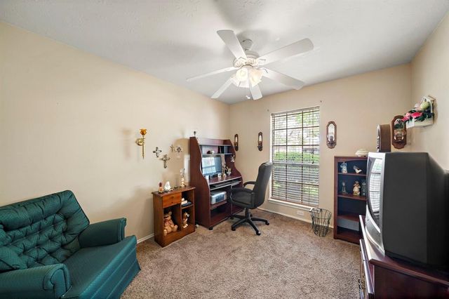 907 S Peach Hollow Court, Pearland, TX 77584
