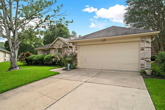 907 S Peach Hollow Court, Pearland, TX 77584