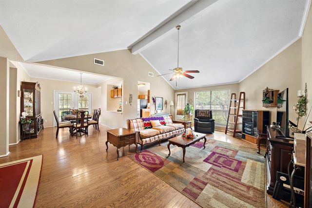 907 S Peach Hollow Court, Pearland, TX 77584