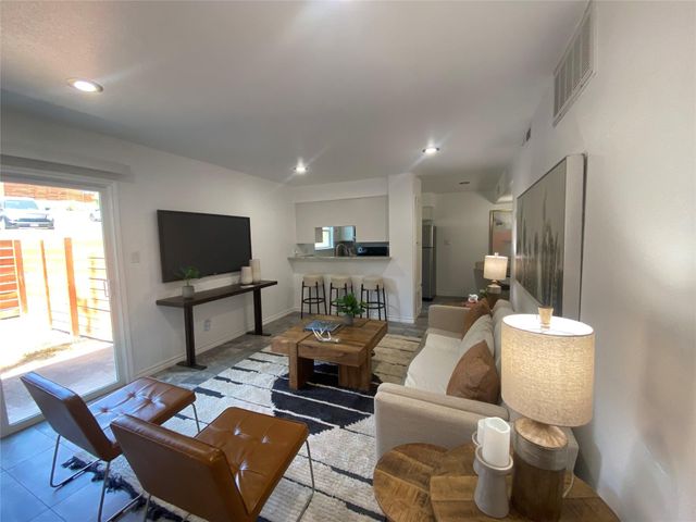 3819 Southway DR 101, Austin, TX 78704