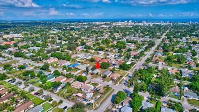 237 SW 11th Avenue, Delray Beach, FL 33444