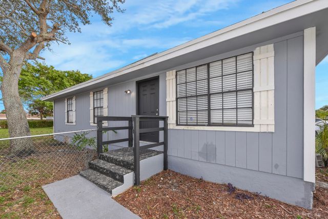 237 SW 11th Avenue, Delray Beach, FL 33444