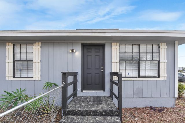 237 SW 11th Avenue, Delray Beach, FL 33444