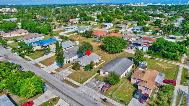 237 SW 11th Avenue, Delray Beach, FL 33444