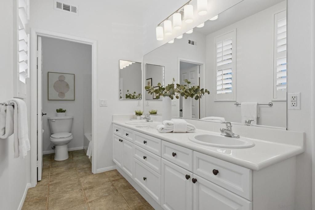 Image 27 of property listing at 3393 Holly Oak Ln, Escondido, CA 92027