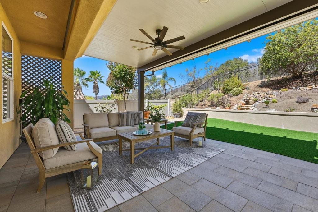 Image 37 of property listing at 3393 Holly Oak Ln, Escondido, CA 92027