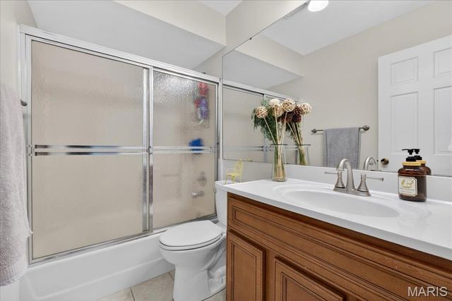 1331 Parkview Valley Drive, Ballwin, MO 63011