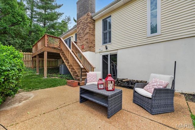1331 Parkview Valley Drive, Ballwin, MO 63011