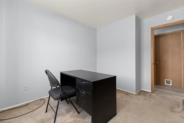7806 Manor Circle 101, Westland, MI 48185
