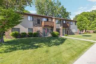 7806 Manor Circle 101, Westland, MI 48185