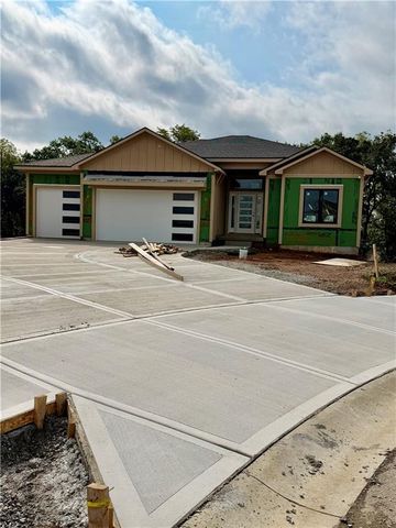 6026 Apache Drive, Shawnee, KS 66226