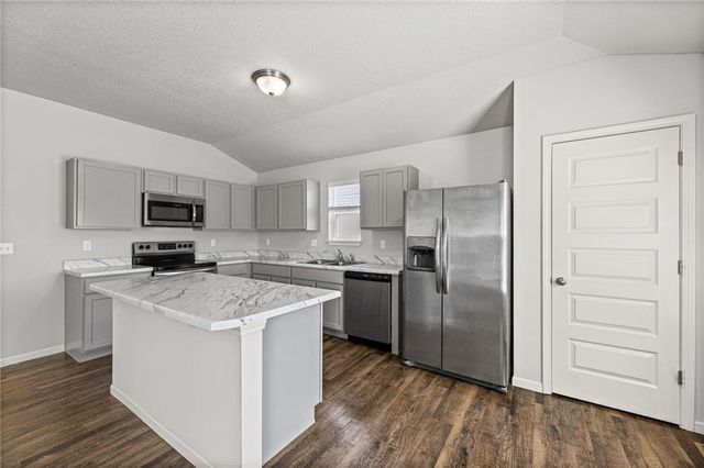 21325 W 216th Street, Spring Hill, KS 66083