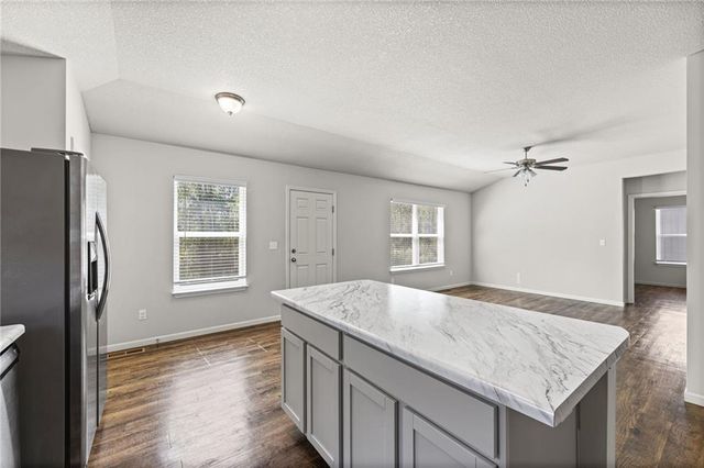 21325 W 216th Street, Spring Hill, KS 66083