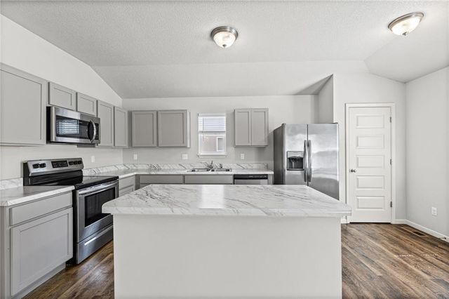 21325 W 216th Street, Spring Hill, KS 66083
