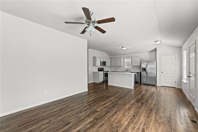 21325 W 216th Street, Spring Hill, KS 66083