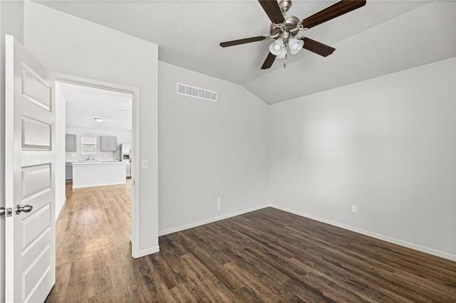 21325 W 216th Street, Spring Hill, KS 66083