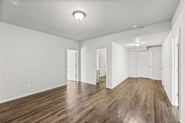 21325 W 216th Street, Spring Hill, KS 66083