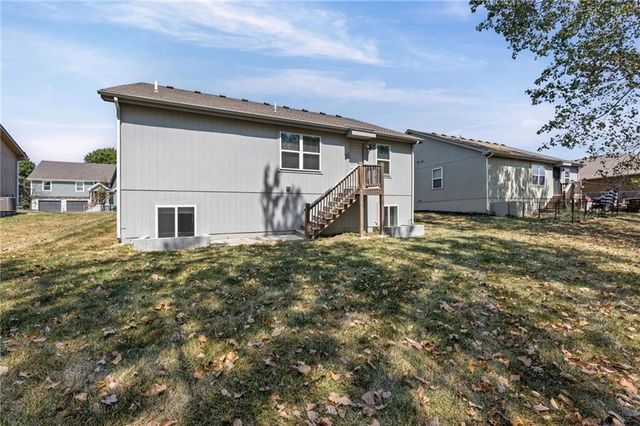 21325 W 216th Street, Spring Hill, KS 66083