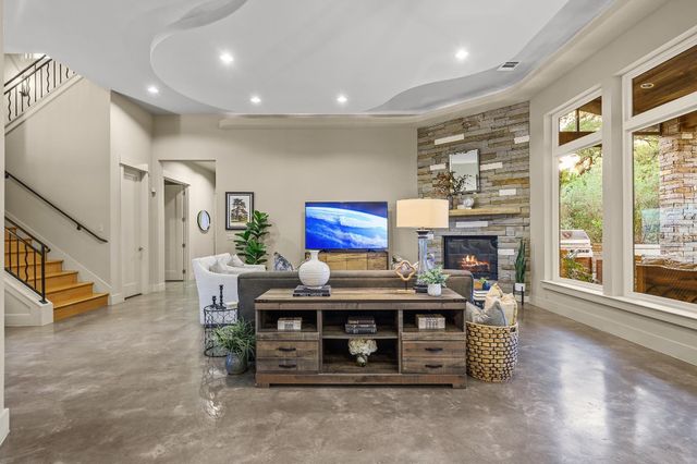 18301 Flagler DR, Austin, TX 78738