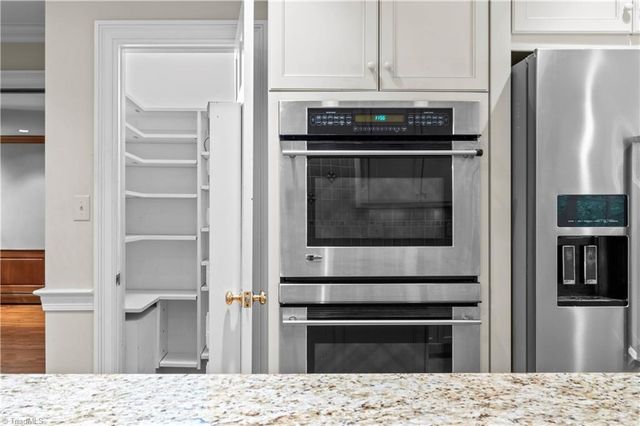 959 Belfast Place, Winston-salem, NC 27106