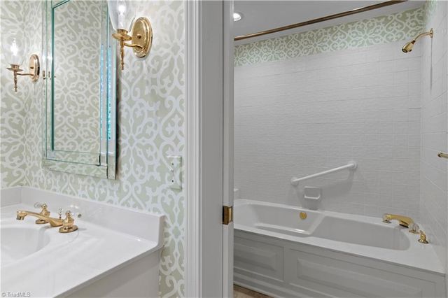 959 Belfast Place, Winston-salem, NC 27106