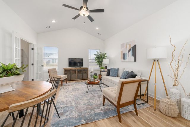 2132 W Elk Ridge Ave, Goddard, KS 67052