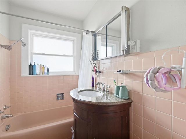 320 N River Boulevard, Independence, MO 64050