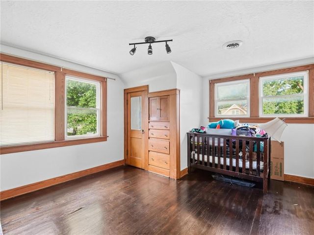 320 N River Boulevard, Independence, MO 64050