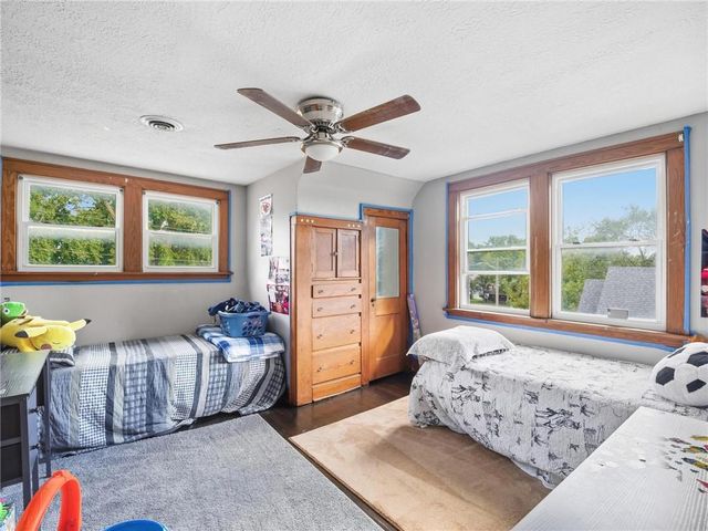 320 N River Boulevard, Independence, MO 64050