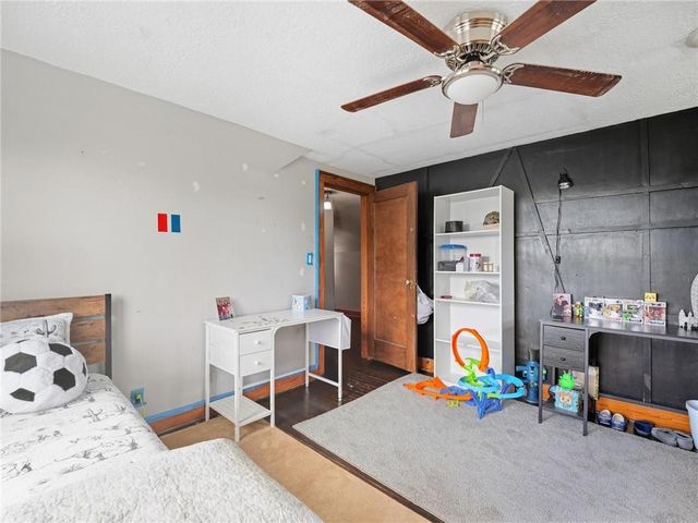 320 N River Boulevard, Independence, MO 64050