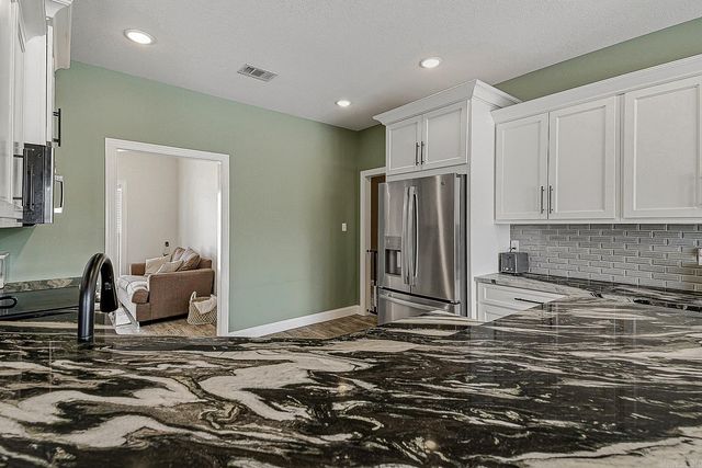 817 Gloucester Close, Jonesboro, AR 72405