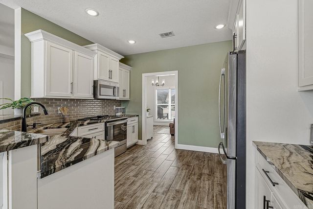 817 Gloucester Close, Jonesboro, AR 72405