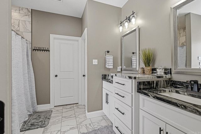 817 Gloucester Close, Jonesboro, AR 72405