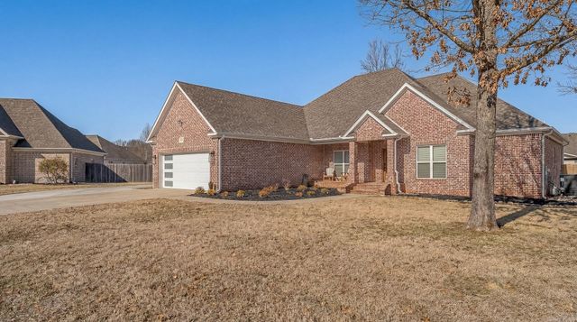 817 Gloucester Close, Jonesboro, AR 72405