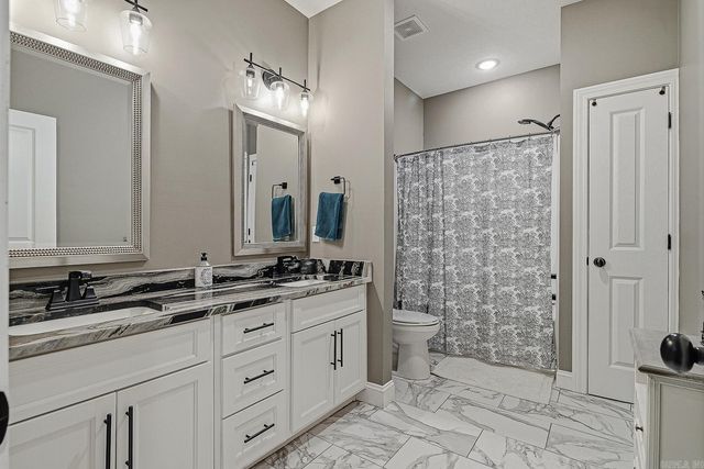 817 Gloucester Close, Jonesboro, AR 72405