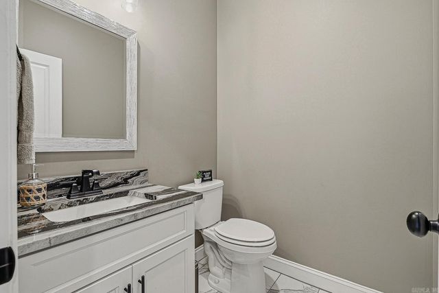 817 Gloucester Close, Jonesboro, AR 72405