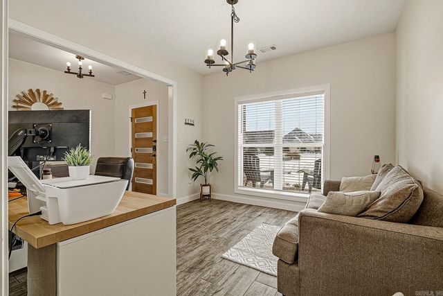 817 Gloucester Close, Jonesboro, AR 72405